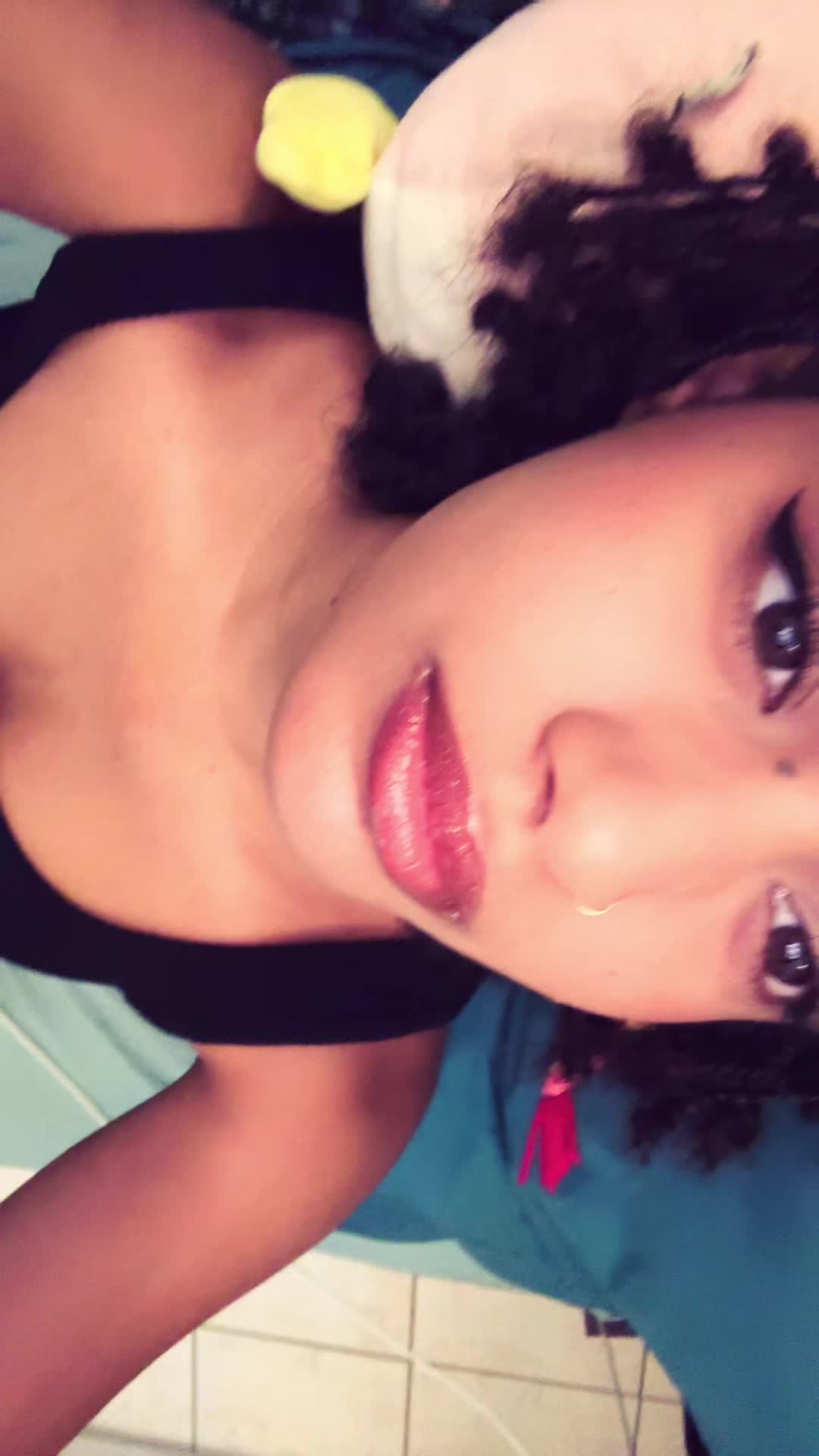 @MariaJulie 🇫🇷🇬🇦