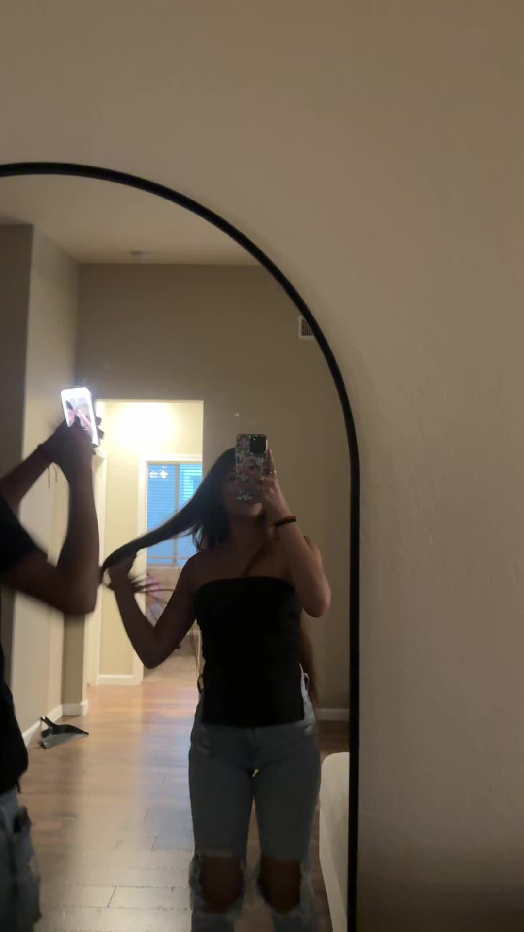 @𝒴𝒶𝓇𝑒𝓁𝒾