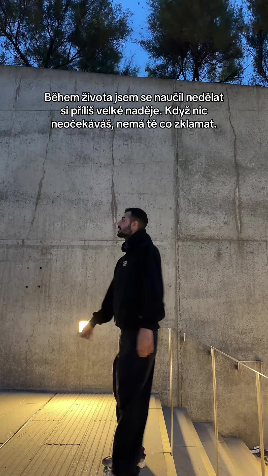 @ꓘB