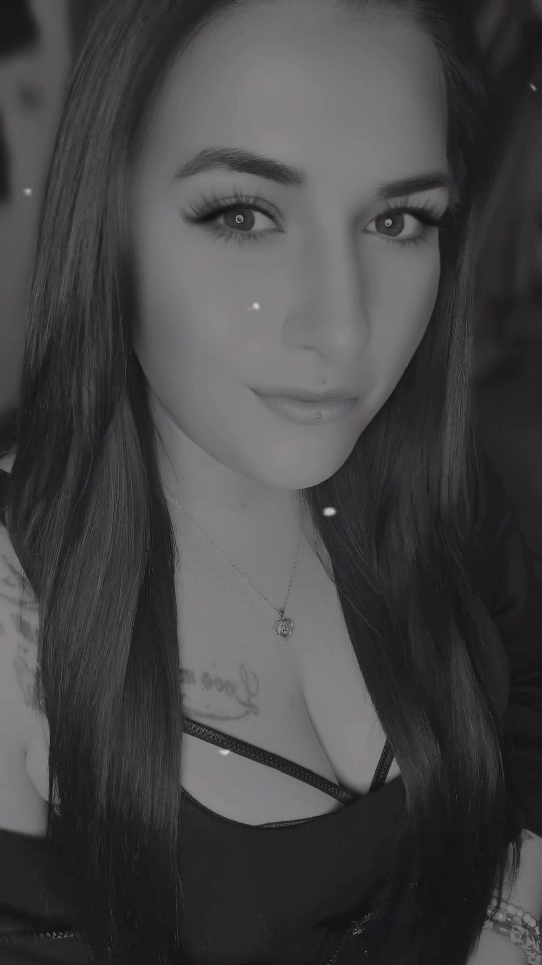 @🖤🦋𝓘𝓷𝓴𝓮𝓭_𝓝𝓲𝓬𝓲🦋🖤