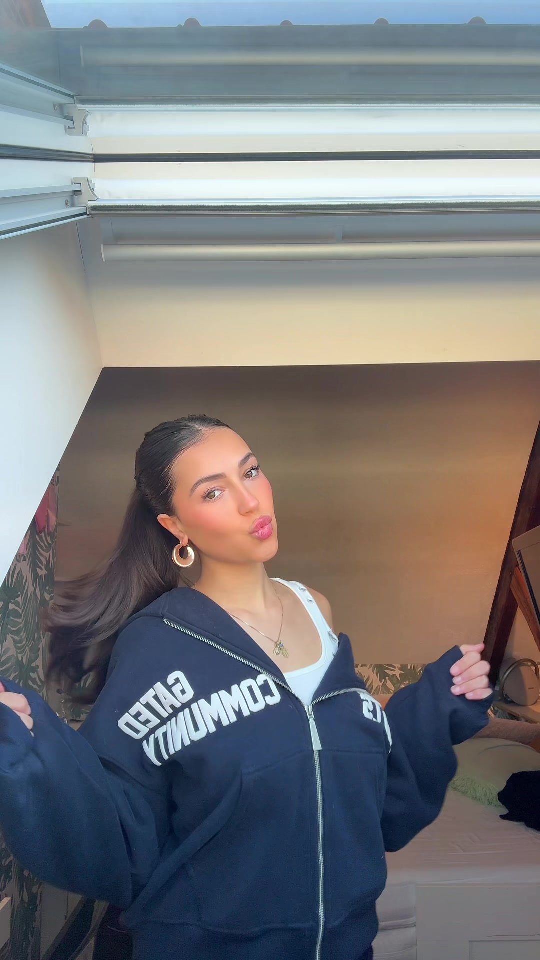 @Elmirawdb