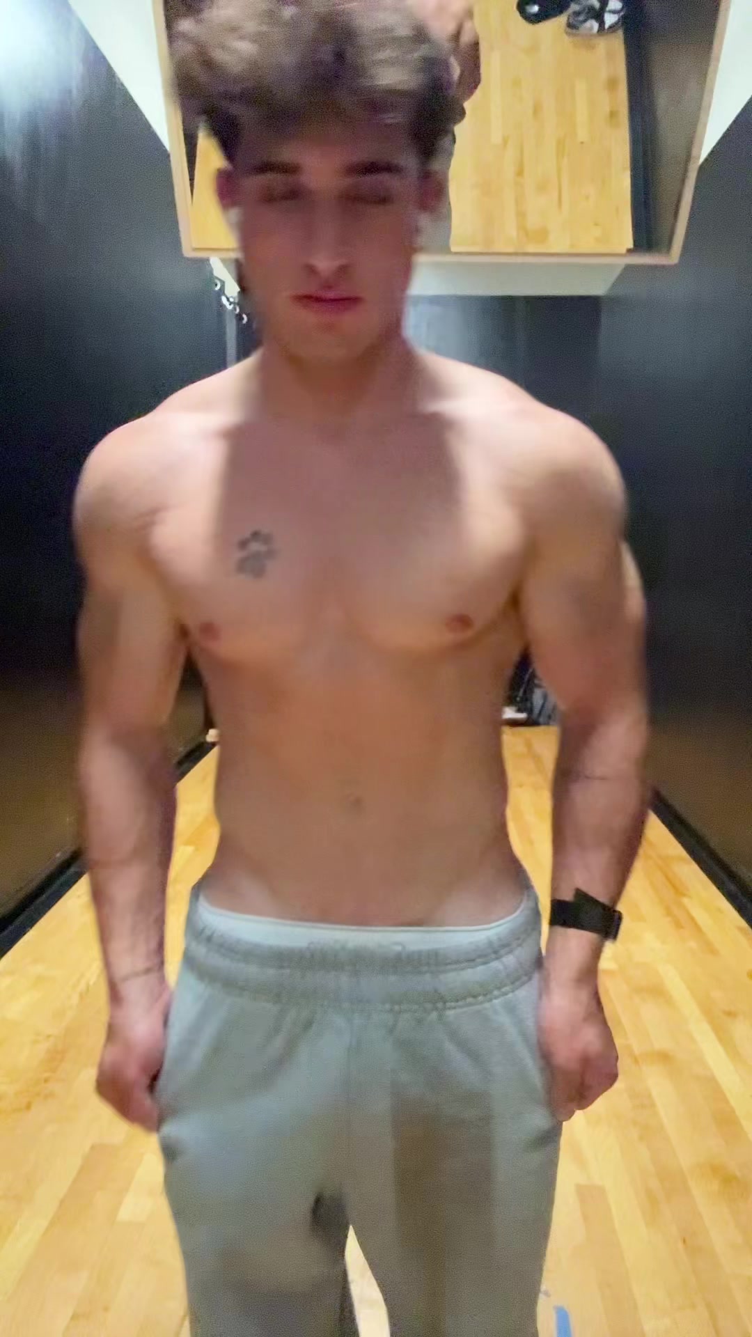@ommy
