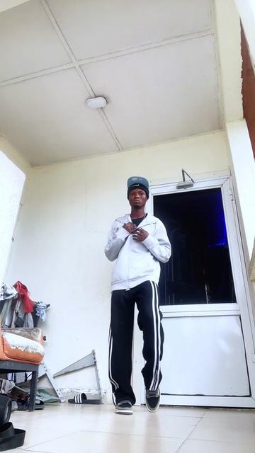 @JØEBØYY๐ฌ๐ง