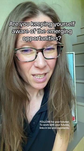 @Personal Futurist Essi Erika