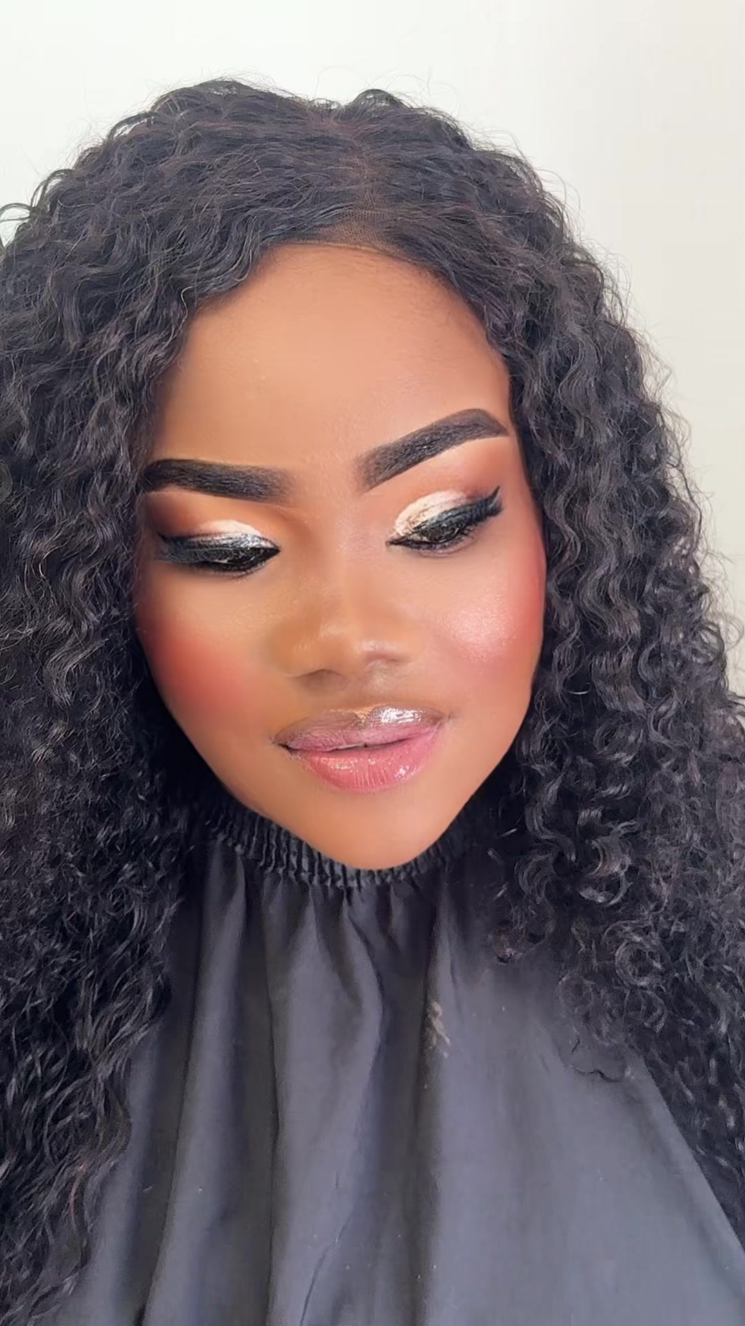 @Ririmakeover & hairstylist