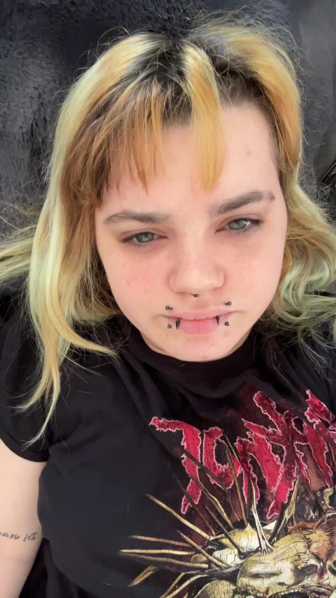 @🦷