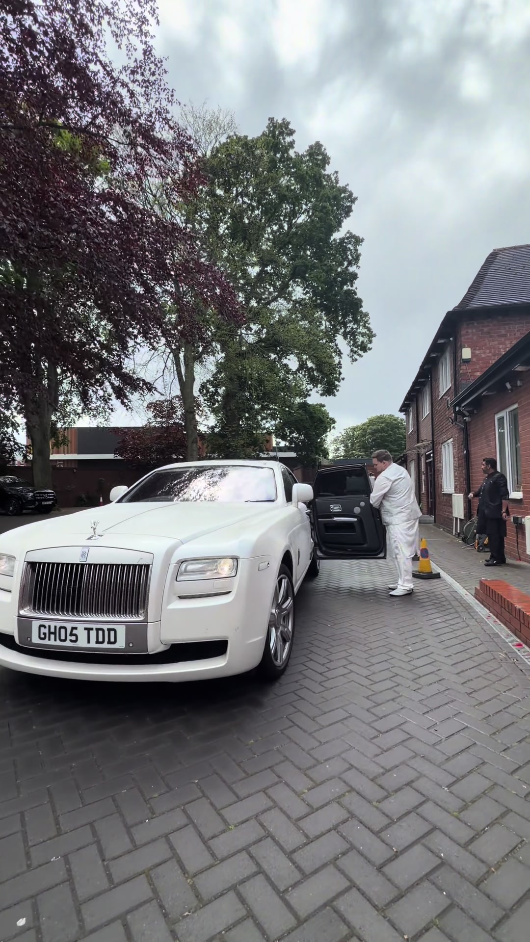 @Rolls Royce & Limo Hire 😎