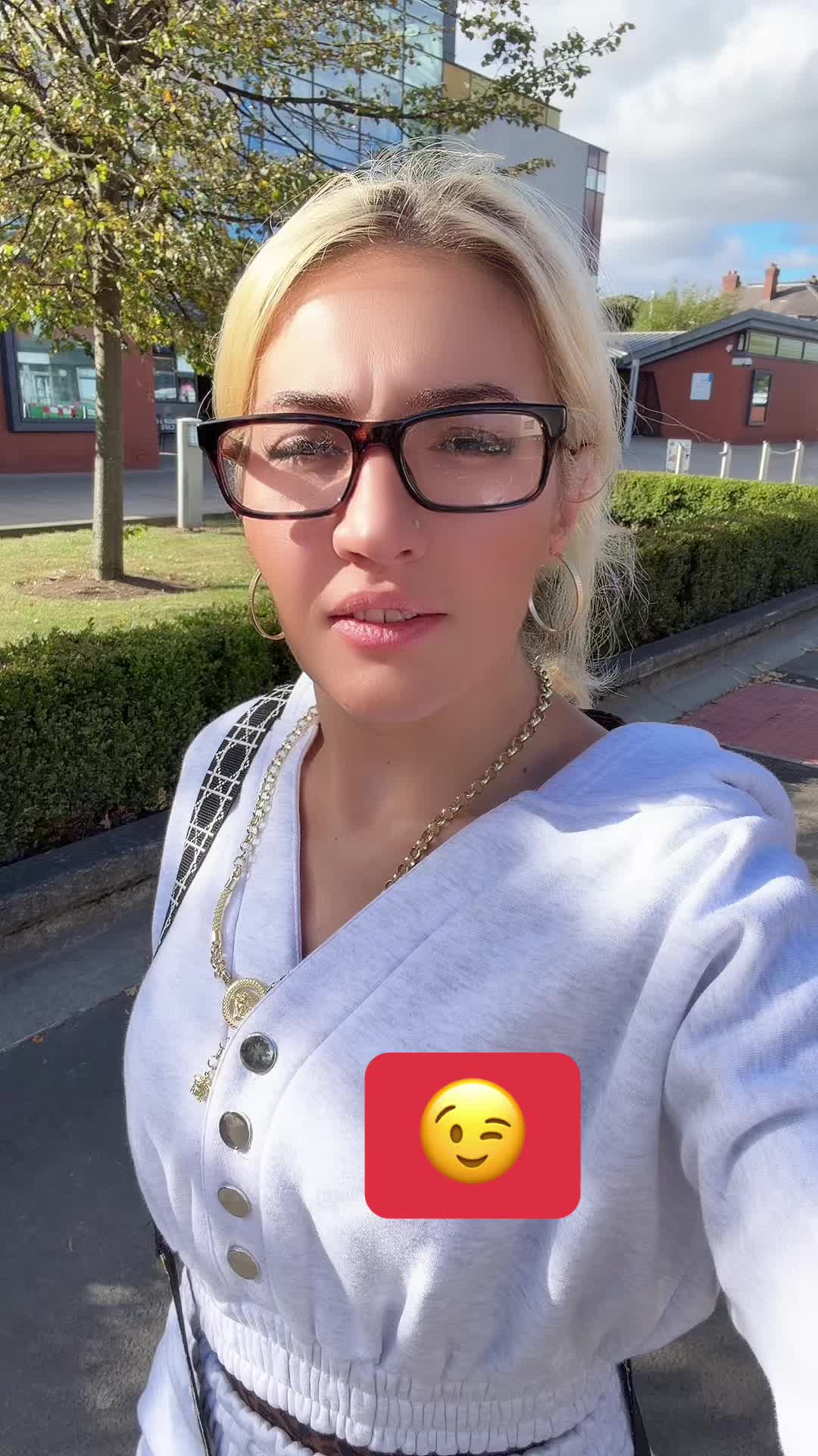 @Alexandra Nikolas Ianis
