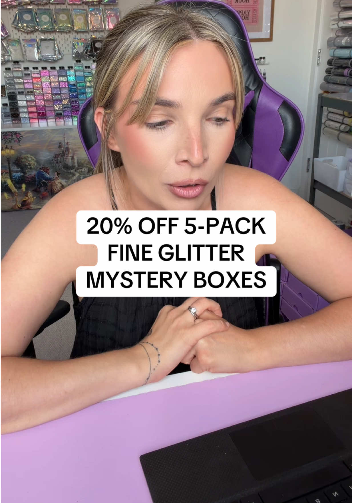 @thelittleislaglitterco- Hannah
