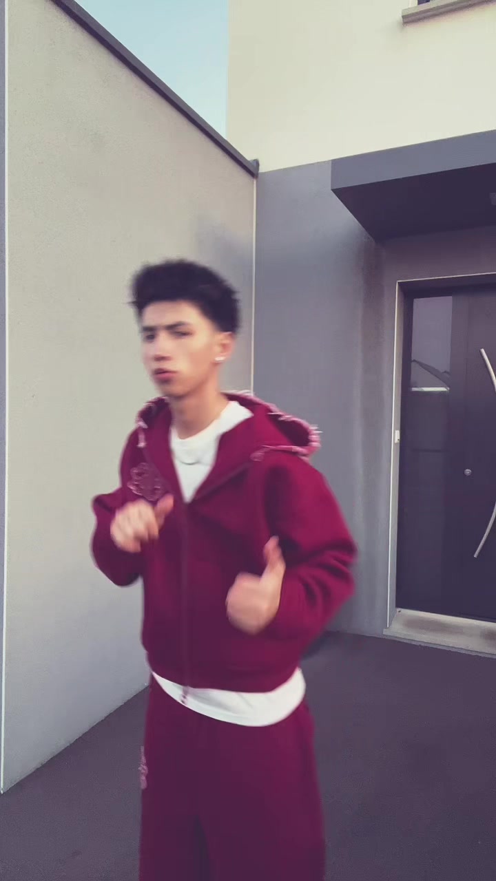 @Ozne