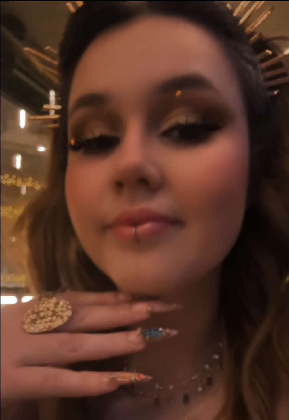@Laura💜