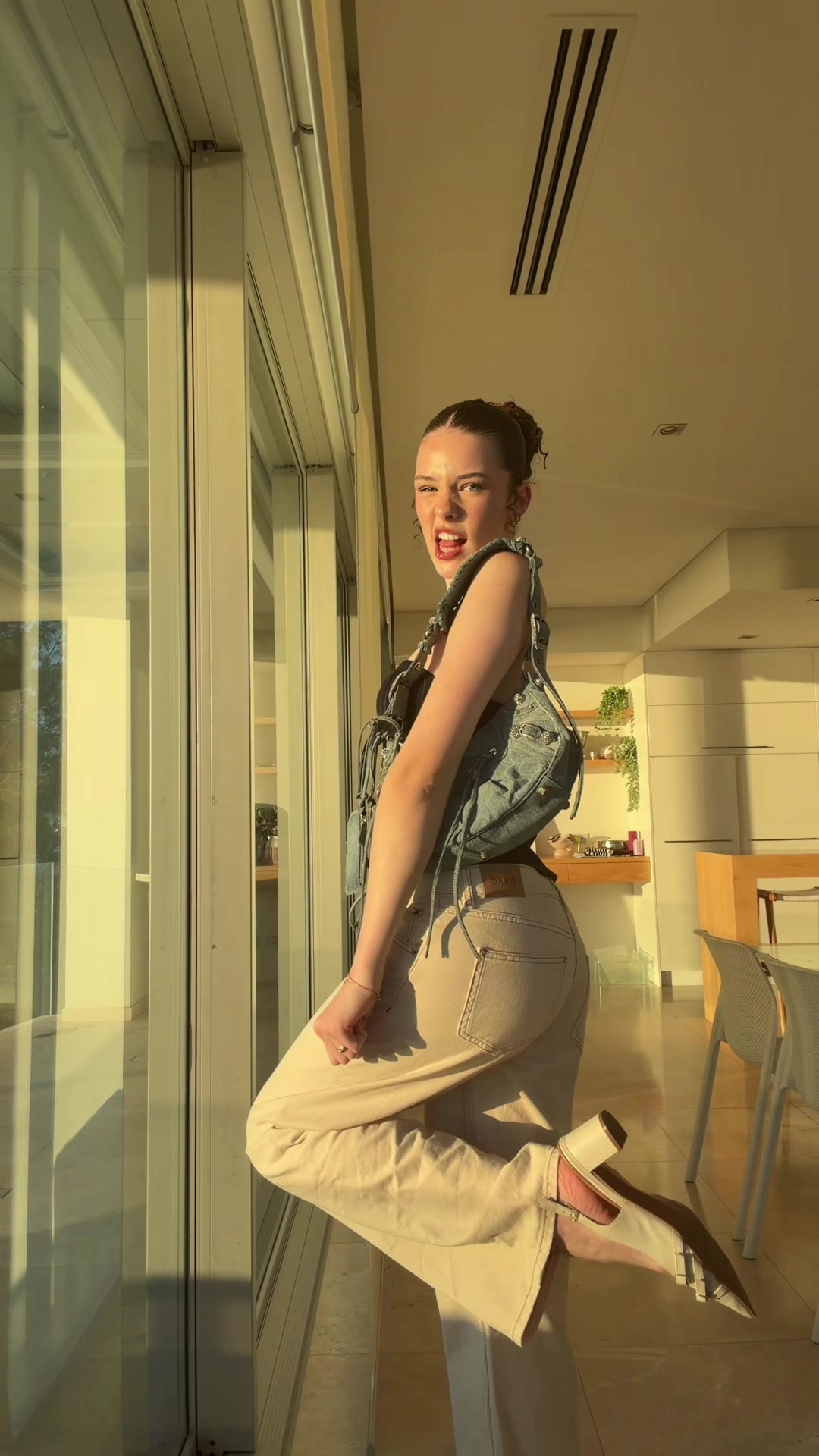 @charliandbeck
