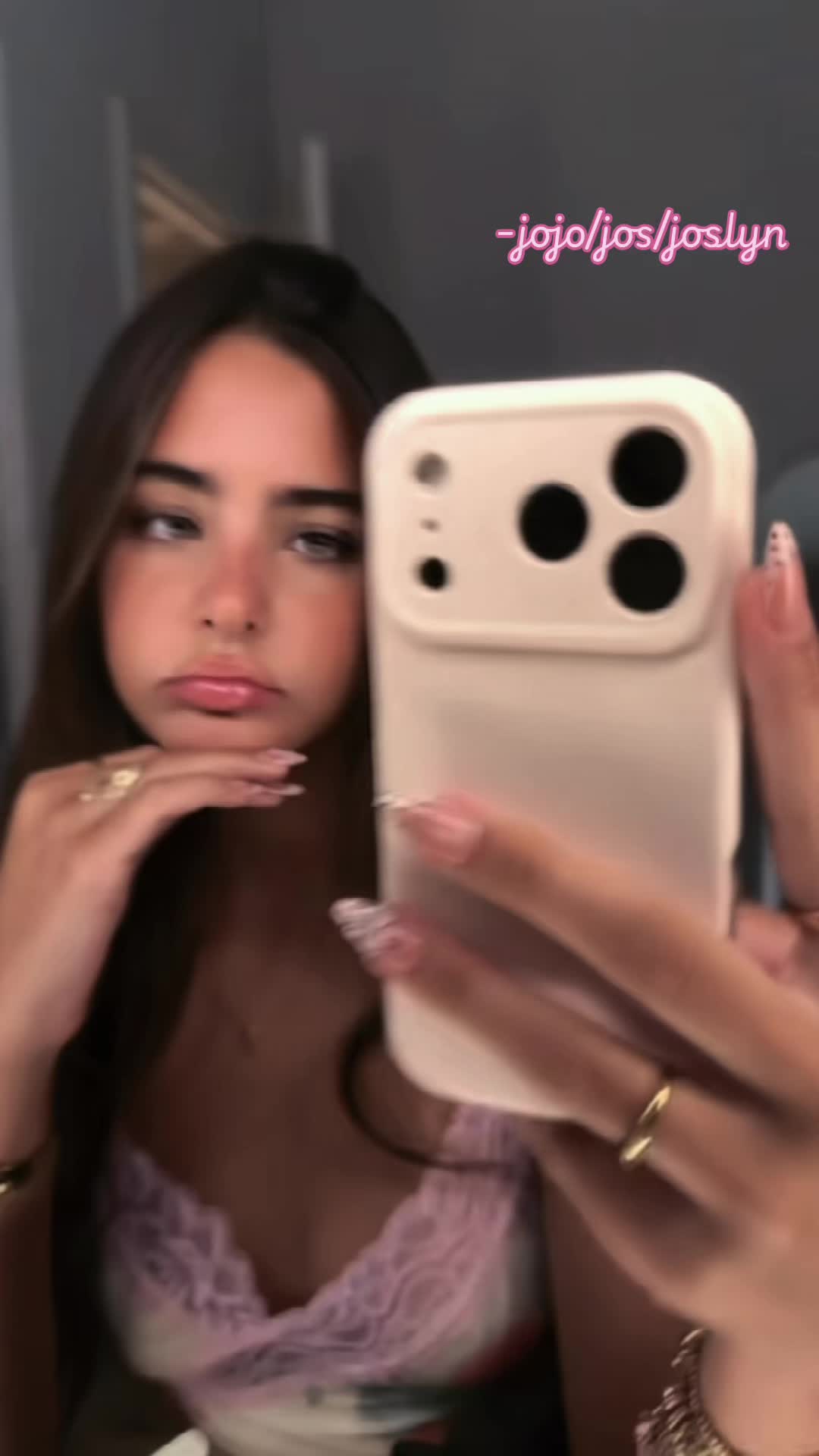 @J 🤍