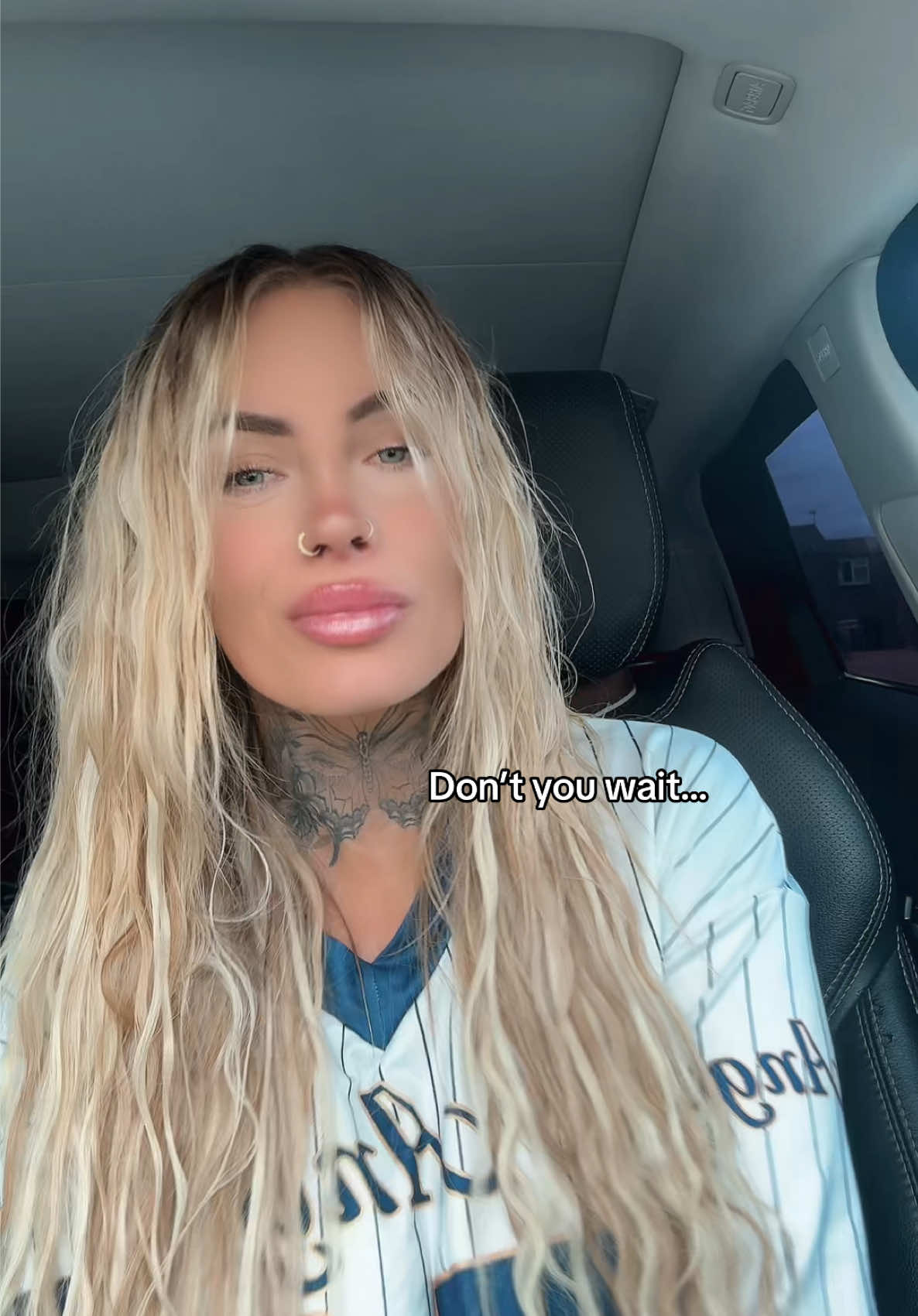 @Officialkelly_blonde