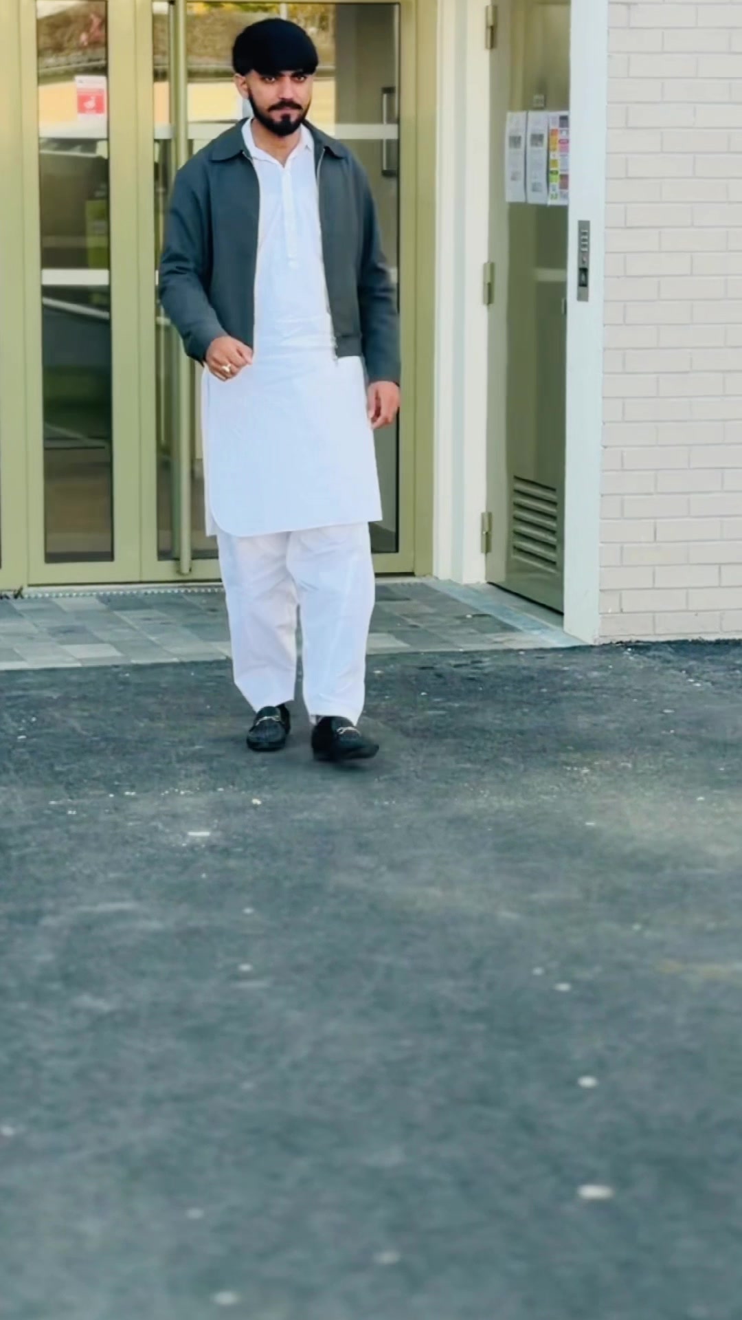 @𝐍𝐨𝐦𝐢 𝐆𝐨𝐧𝐝𝐚𝐋[نواب کا]
