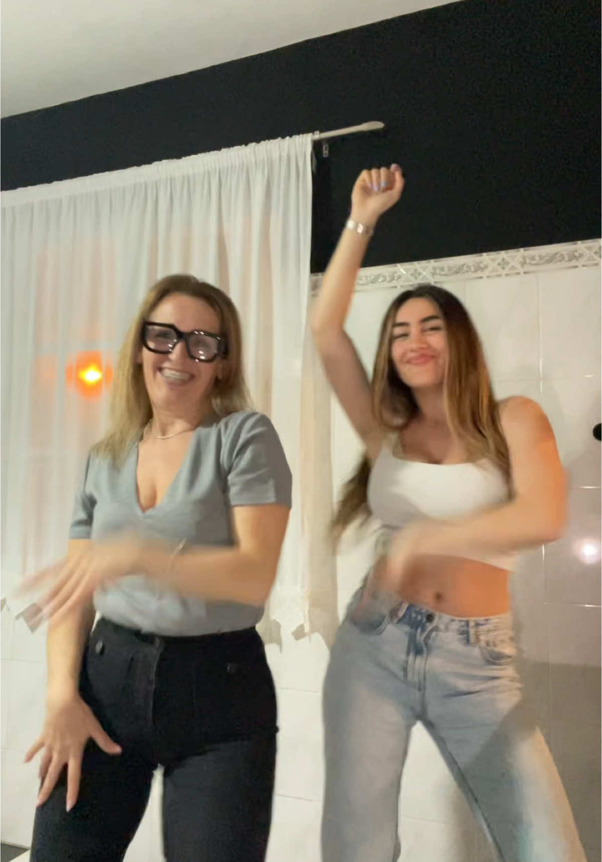 @Zena