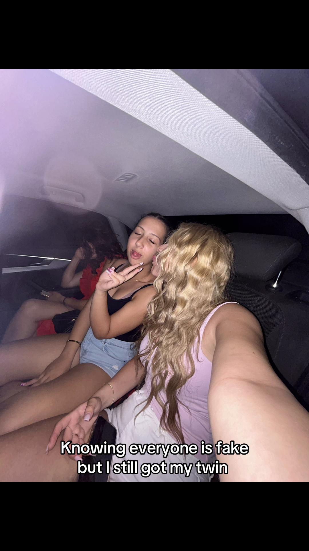 @elenh