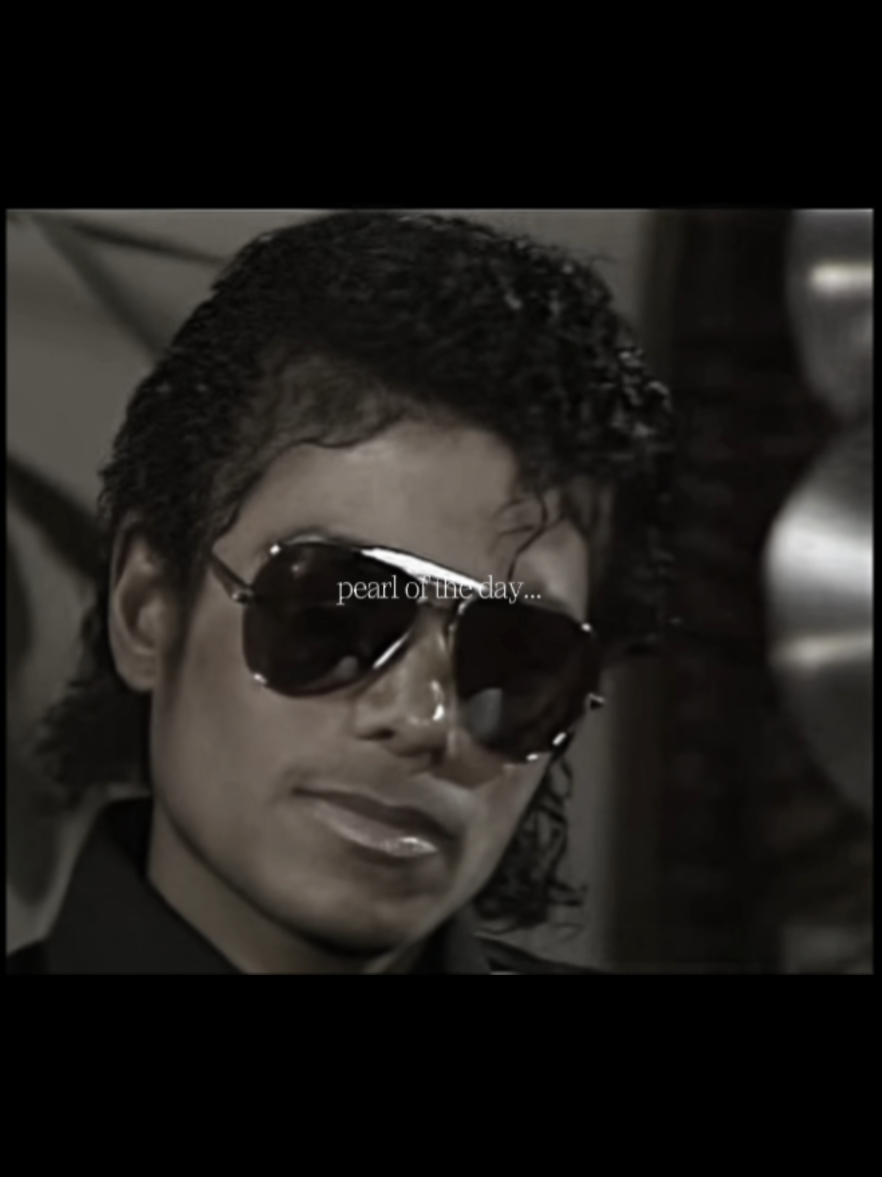 @KING OF POP👑✨