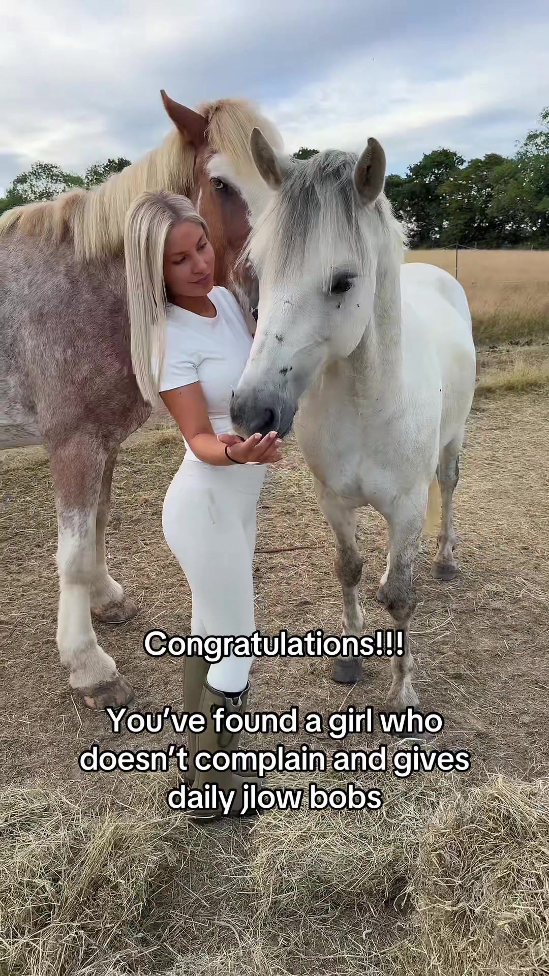 thatyoungblonde (@thatyoungblonde) - Urlebird