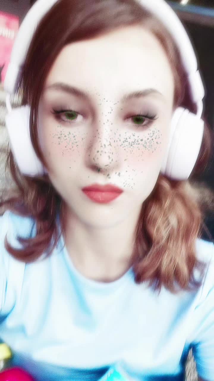 @queen_of_flowers_and_death