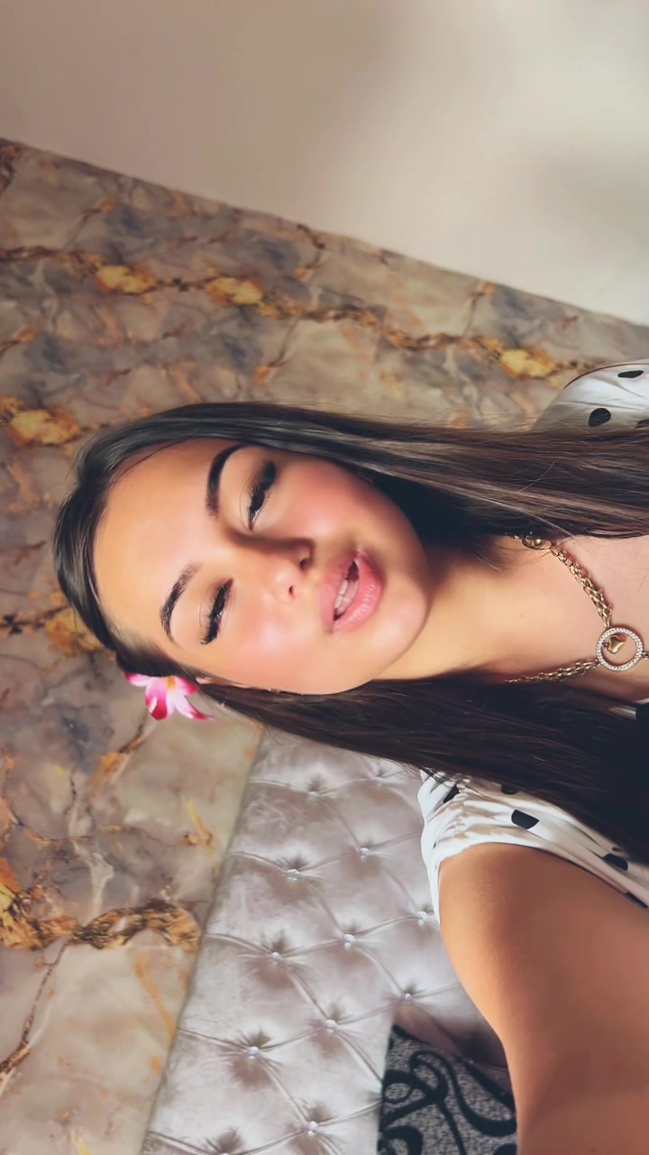 @🤍⚜️𝐇𝐞𝐧𝐫𝐢𝐞𝐭𝐭𝐚⚜️🤍