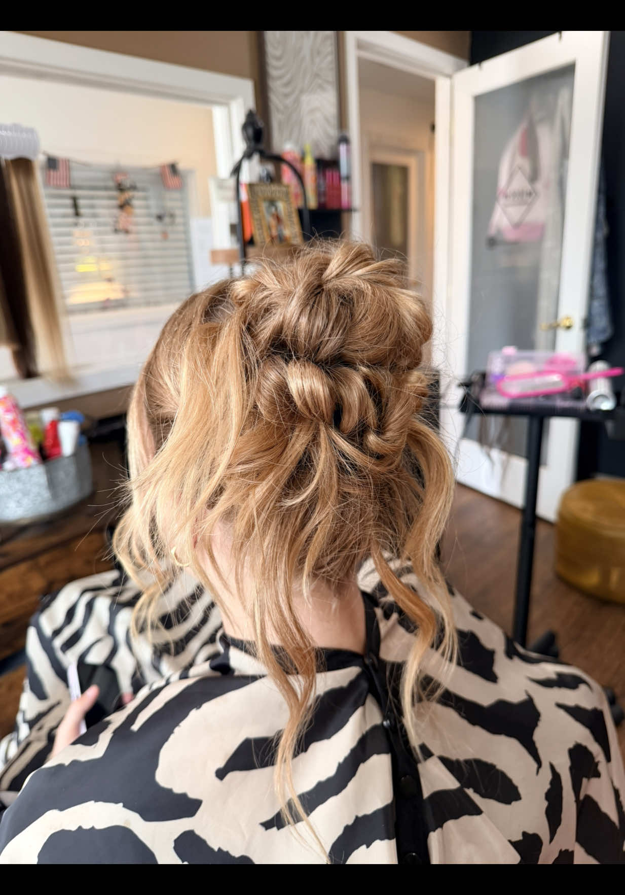 @Hayli Moore | Hairstylist