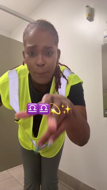 @deedivinegoddess