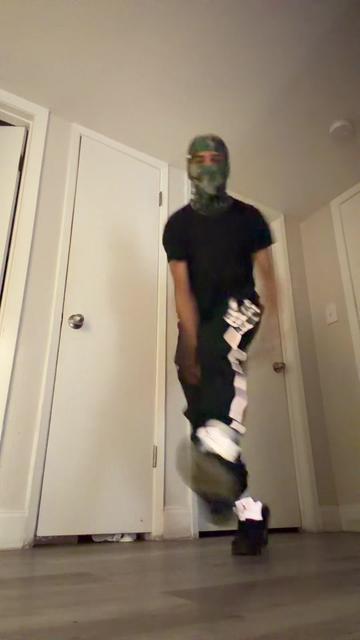 @Zurdo.