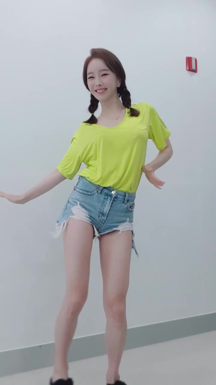 @한소영(韩素英)