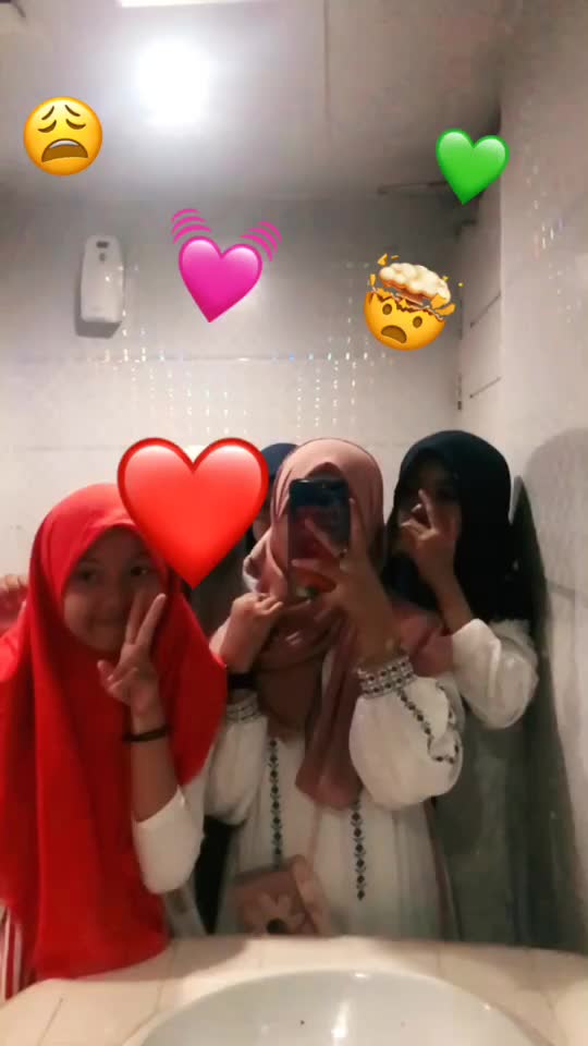 @Bella_albian