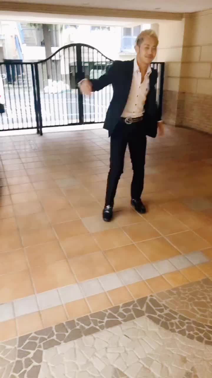@るい