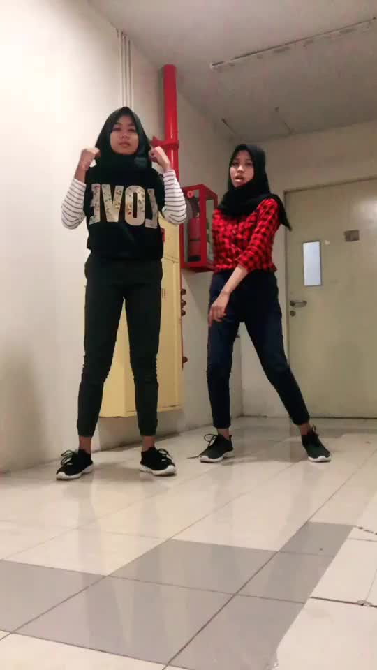 @distydyss