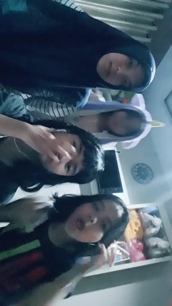 @Fhraaaaa_