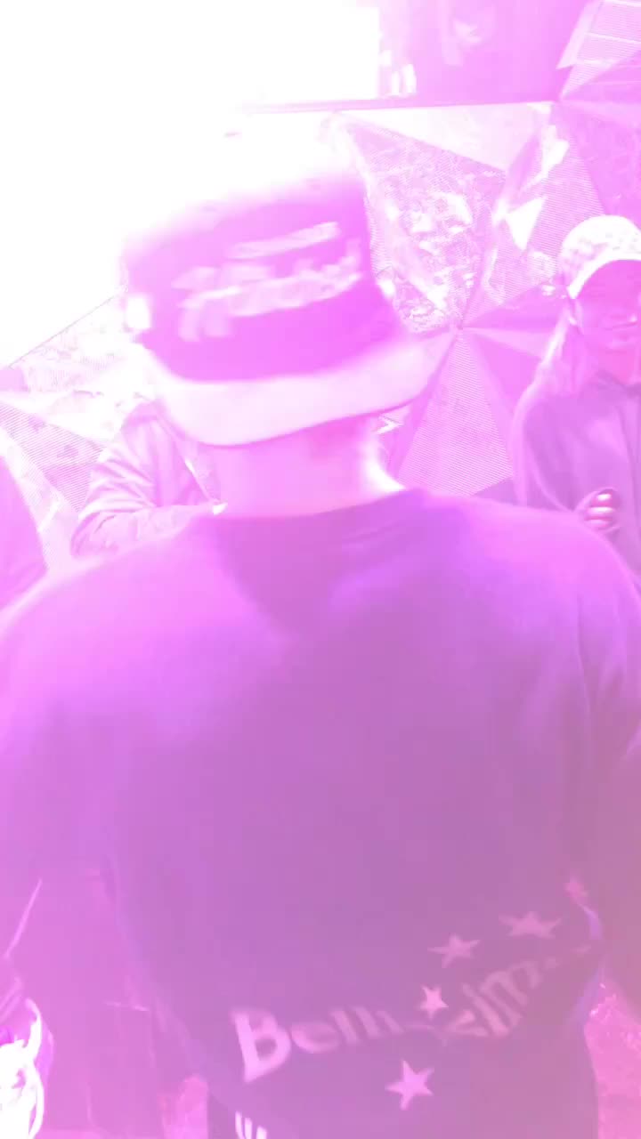 @るい