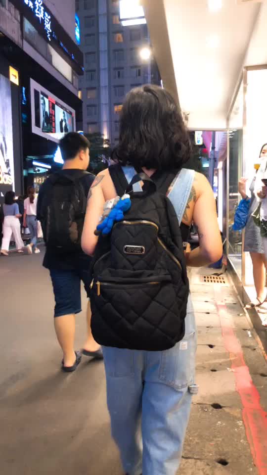 @娜娜-梁云菲