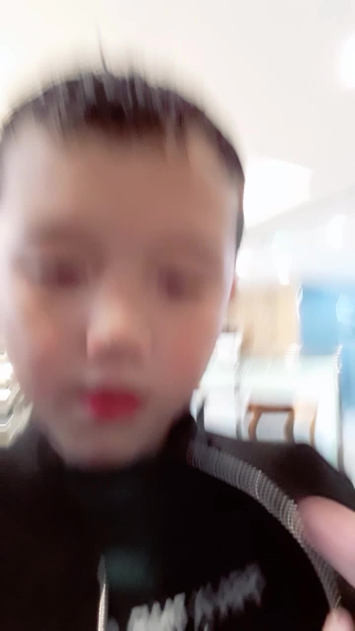 @지구젤리 많이 먹는 예준