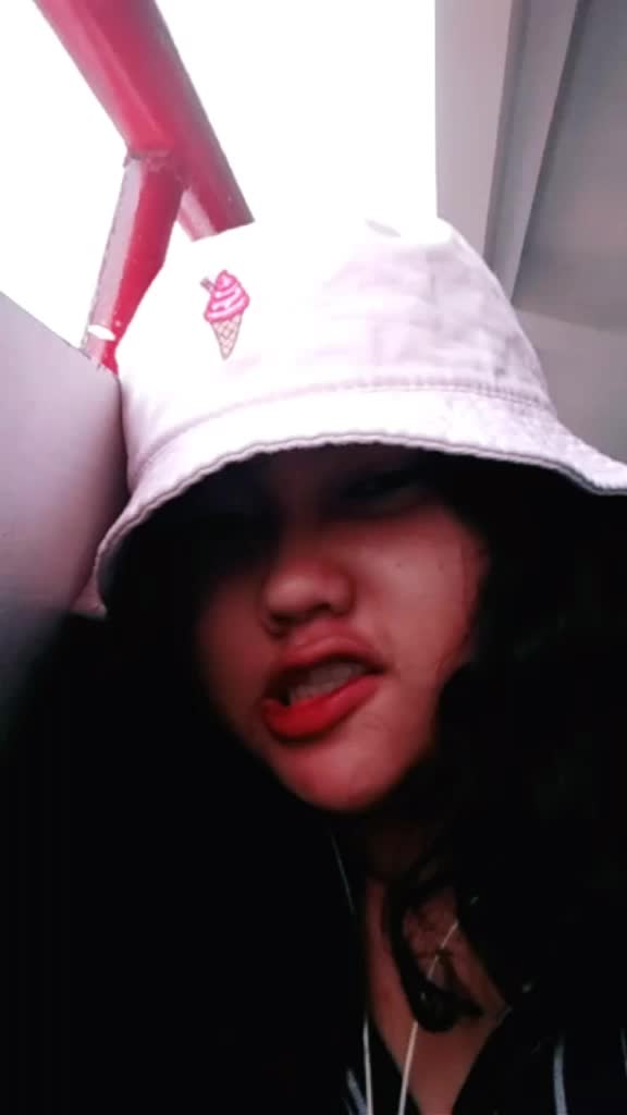 @Shania Noble987