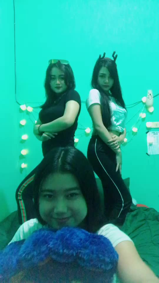 @Cinderella_hoax