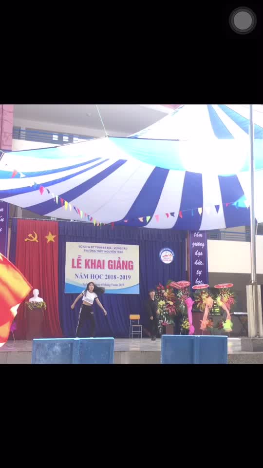 @Tẹt