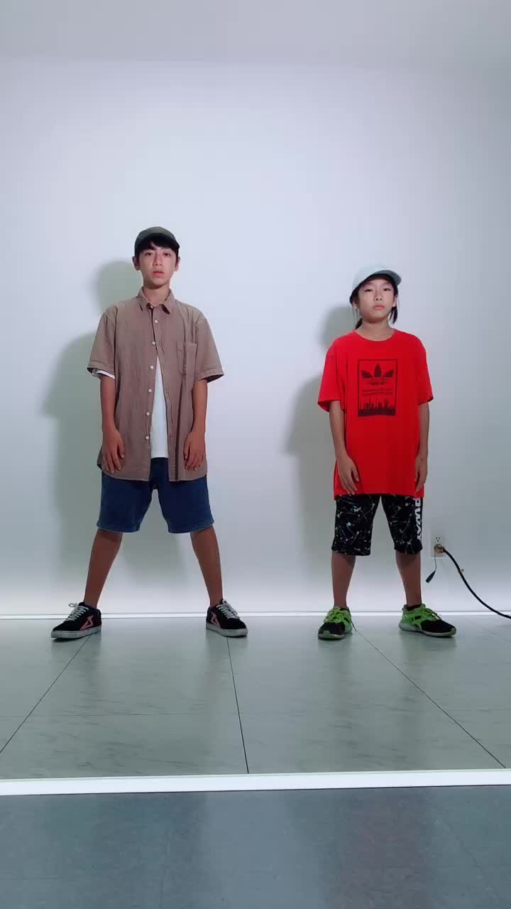 @ツキノ裏調査隊