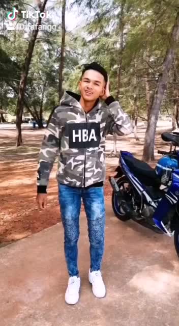 @Halif