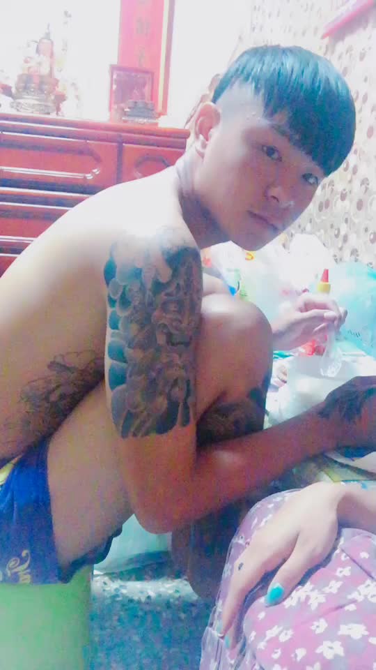 @煇