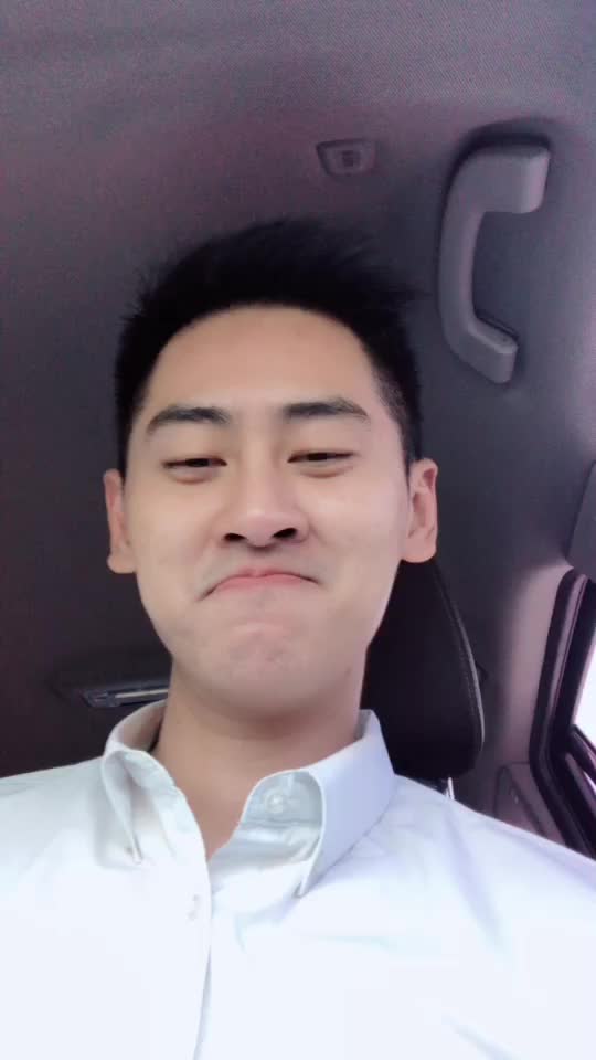 @ArLhong