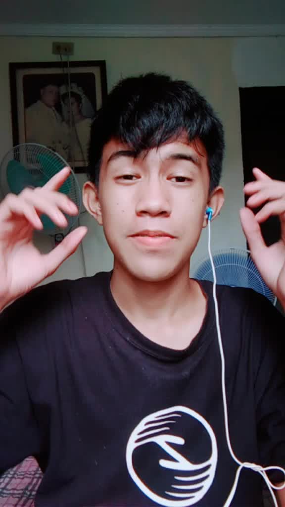 @Renz👑