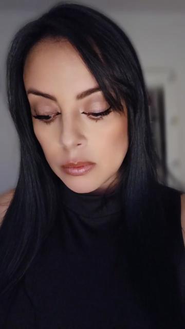 @AntonellaBlakeOFicial🌷🫰🏼