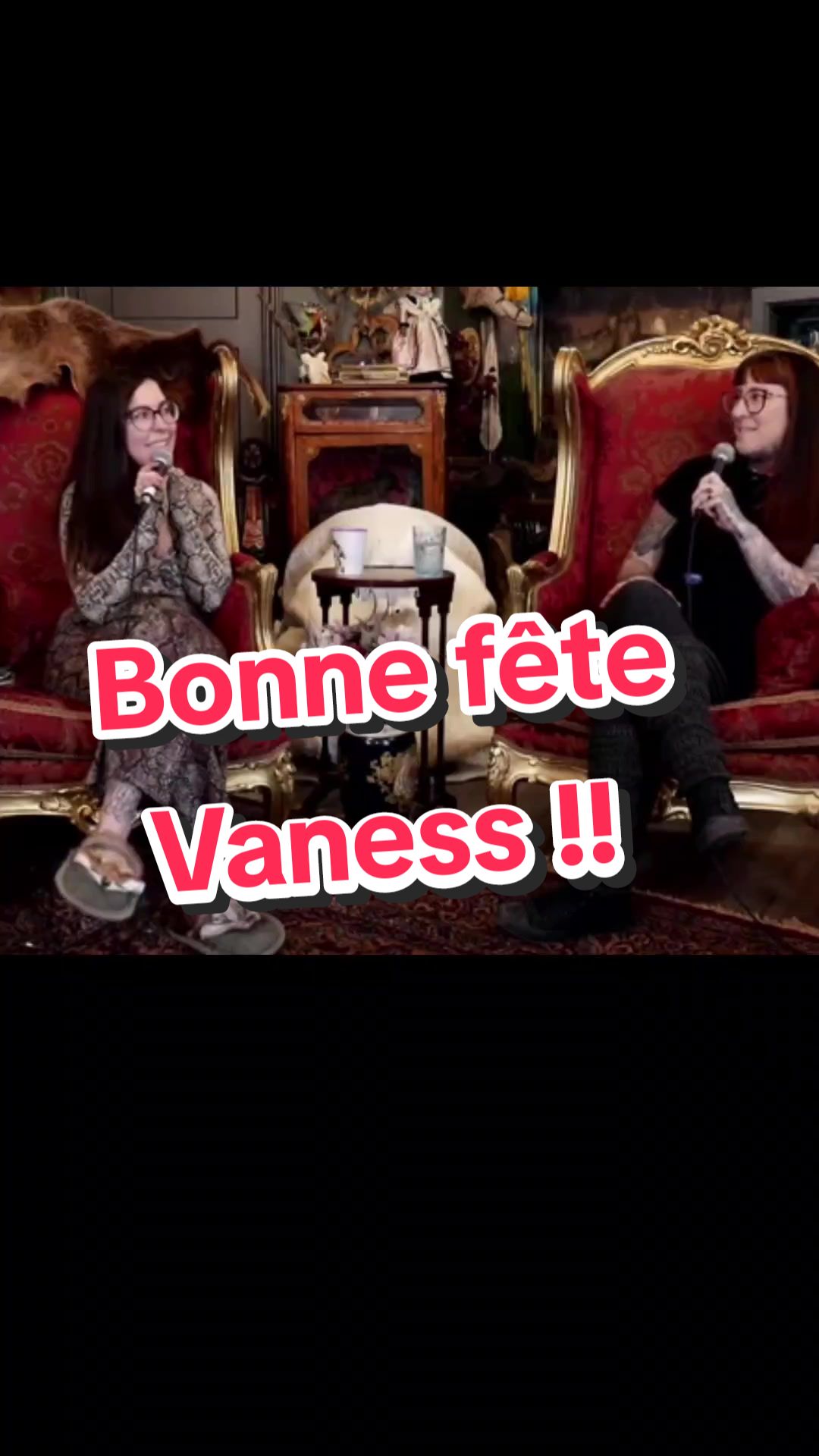 @Les Curieuses