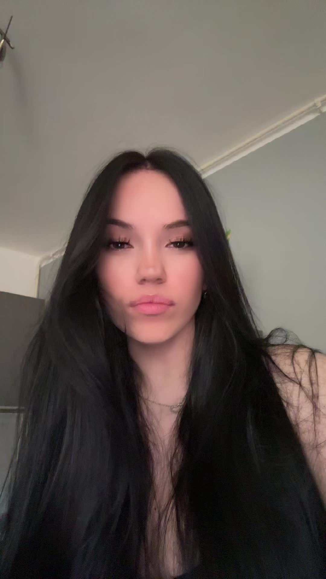 @laura.hrsak