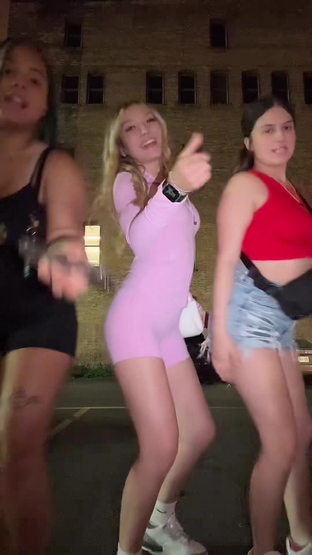 @Arianna Sullivan