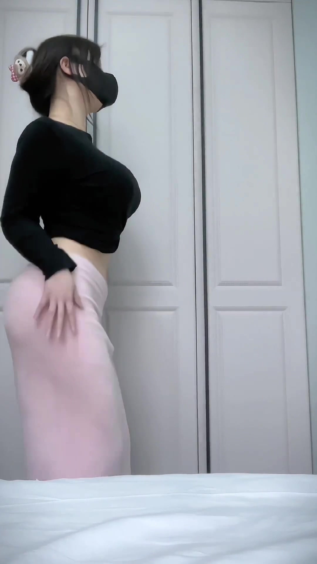 @HiddenDesire