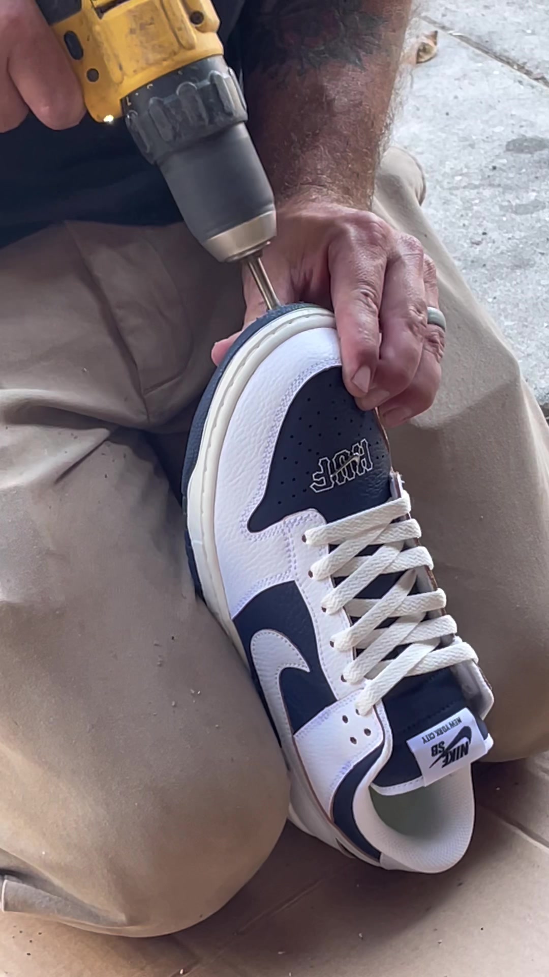 @HUF